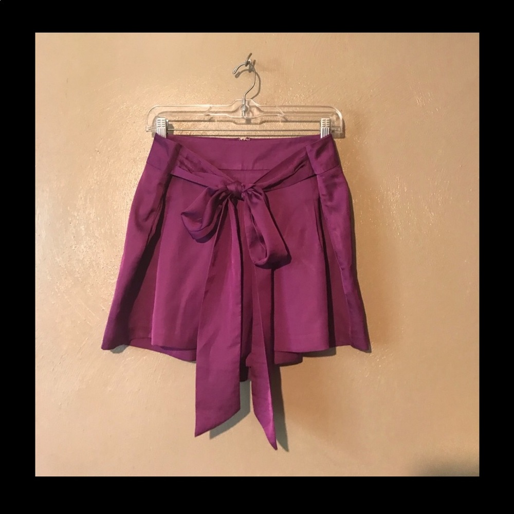 Bisou Bisou fuchsia dressy shorts size 14